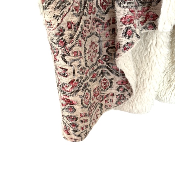 Hei Hei Anthropologie Sherpa Lined Geometric Open Hanging Vest - Picture 6 of 10